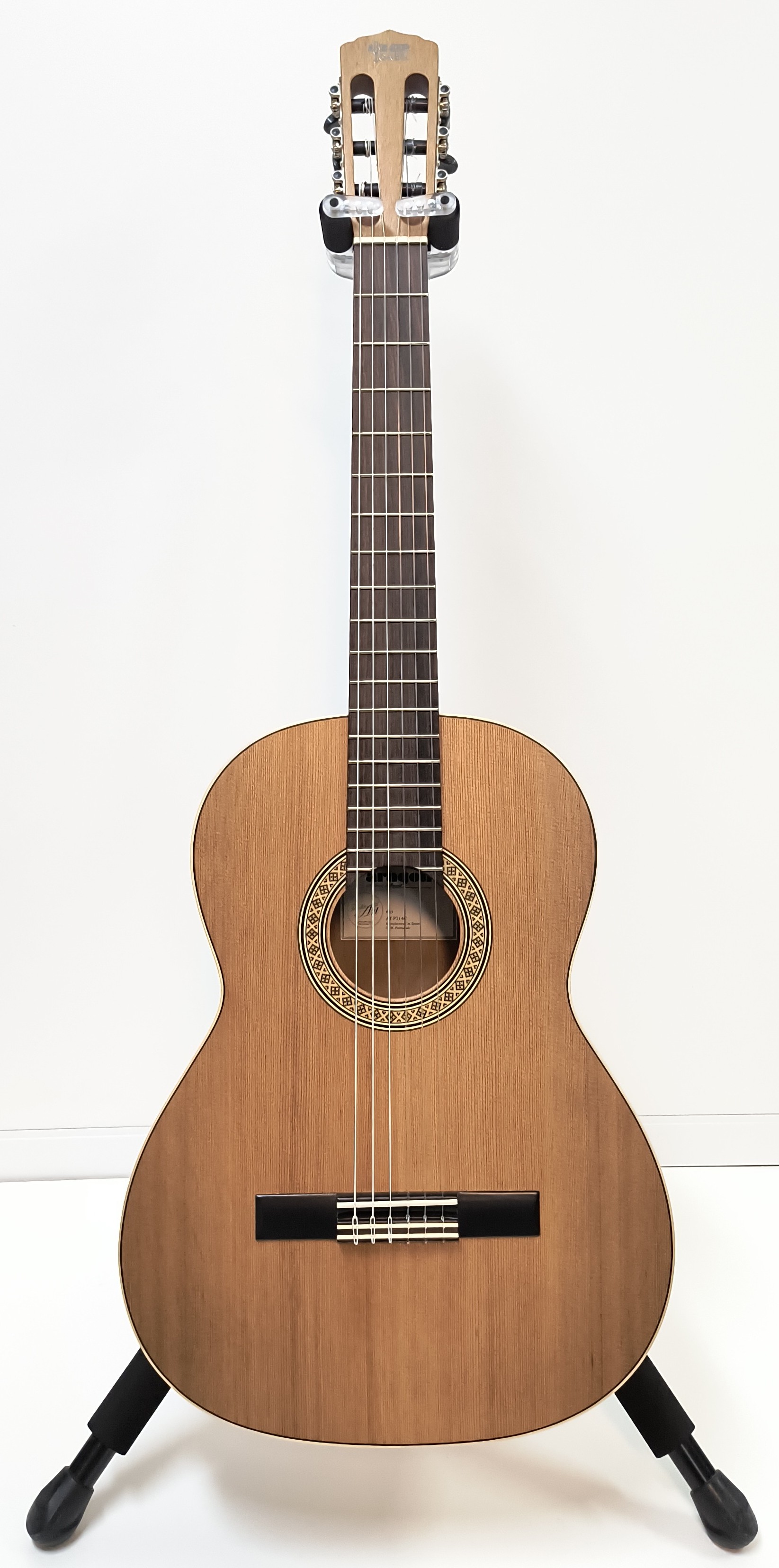 Aragon Konzertgitarre AT-P214C  mass. Zeder* Aragon Konzertgitarre AT-P214C  mass. Zeder*