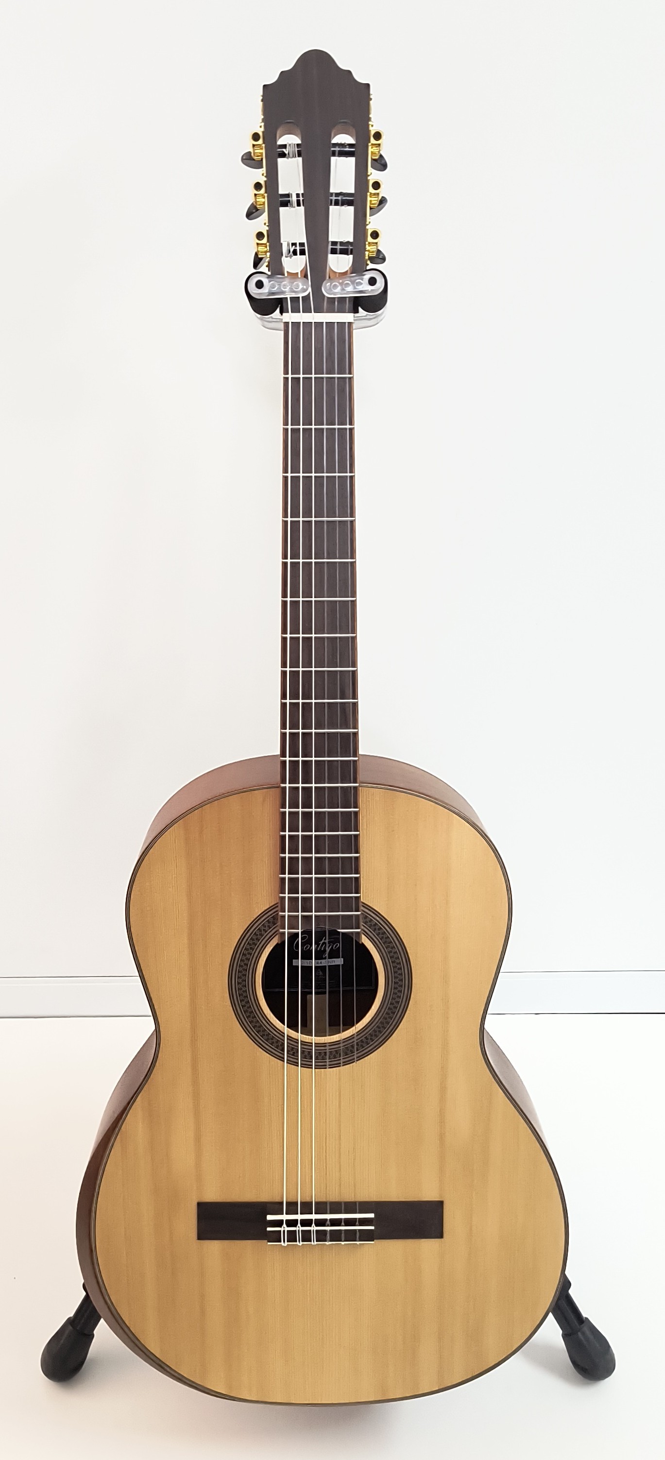 Contigo Konzertgitarre SHP-C-103- SNR mass. Fichte* Contigo Konzertgitarre SHP-C-103- SNR mass. Fichte*