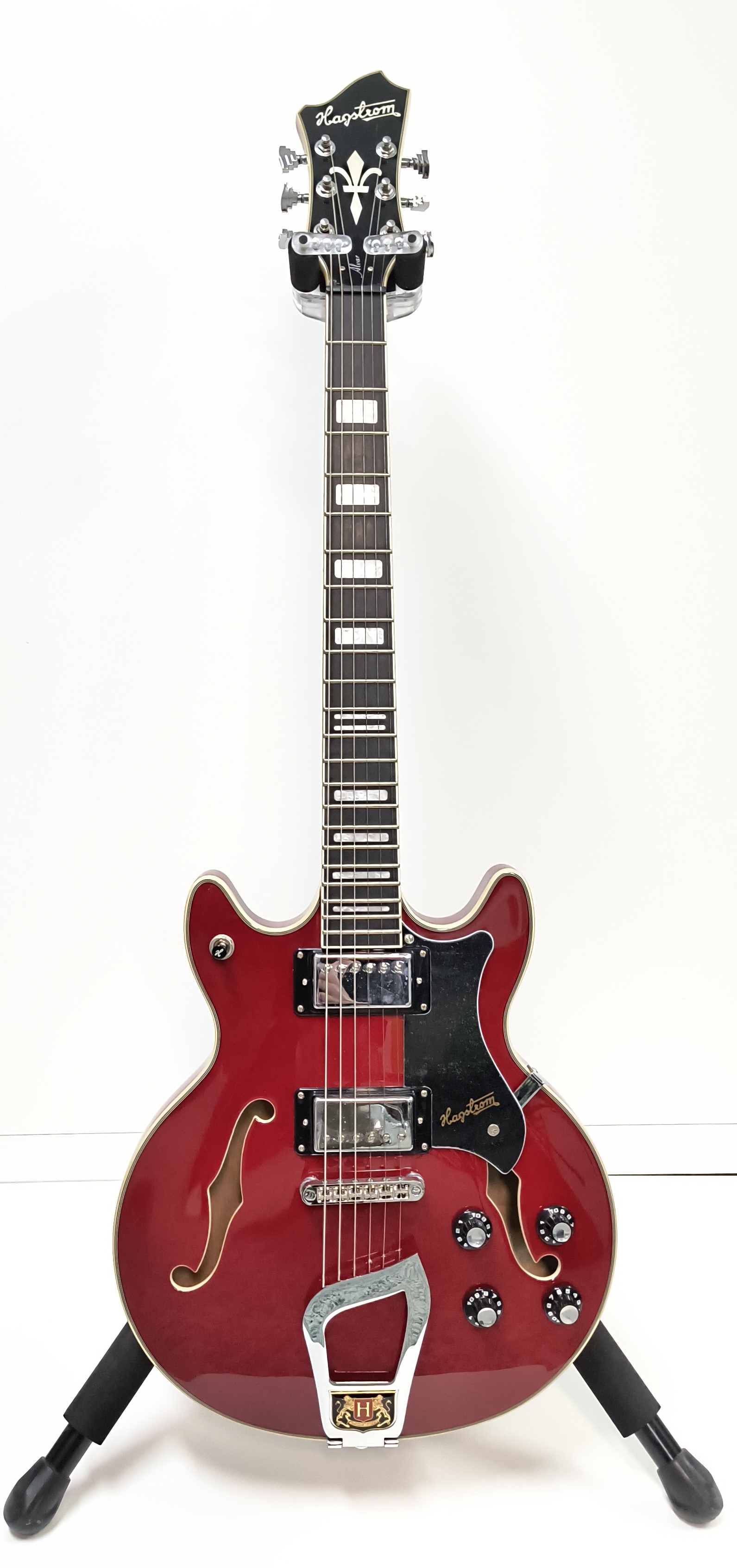 Hagstrom Alvar Halbresonanzgitarre, Wild Cherry transp.*