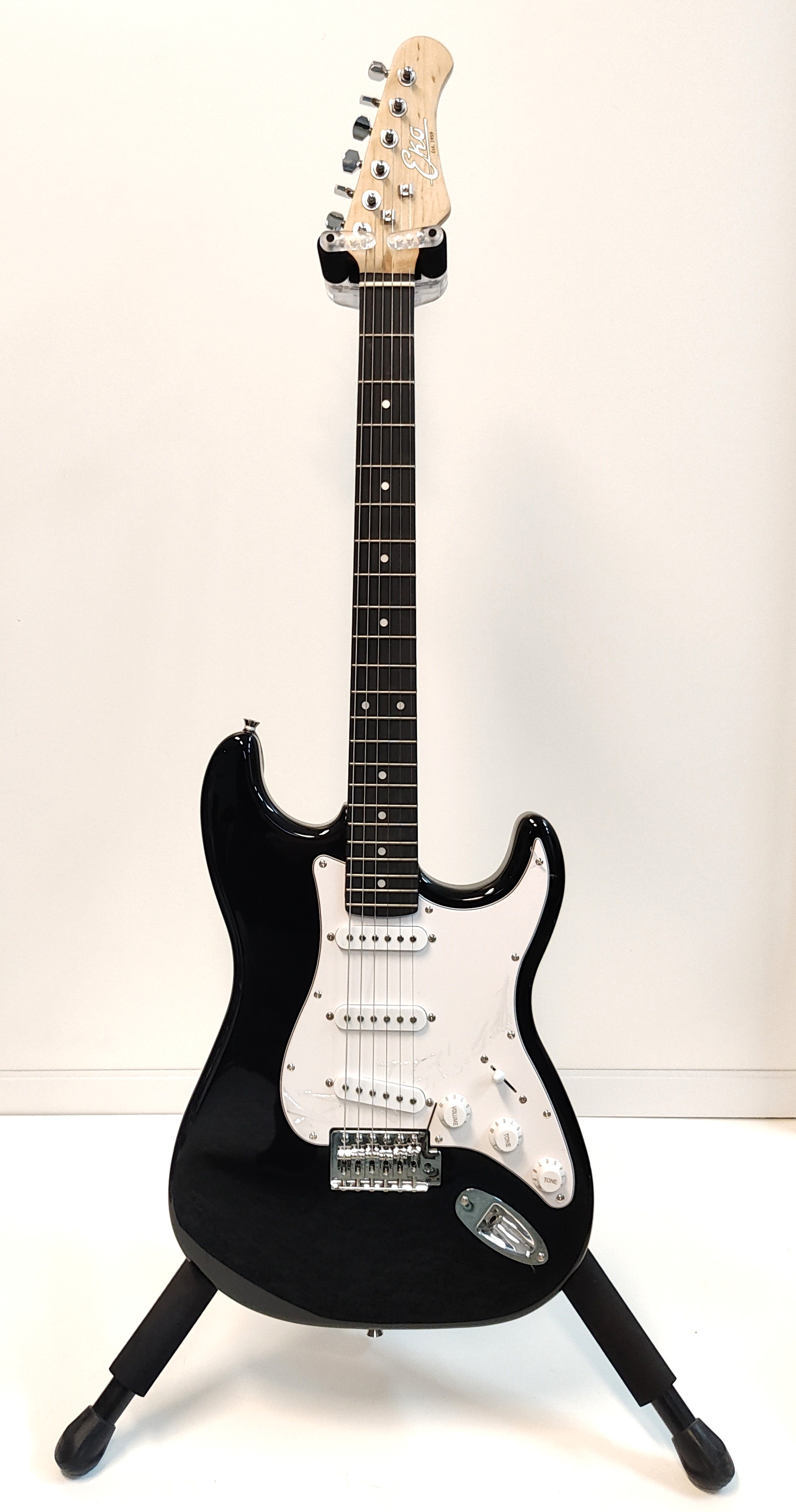 EKO E-Gitarre GEE S300BLK schwarz lack.*