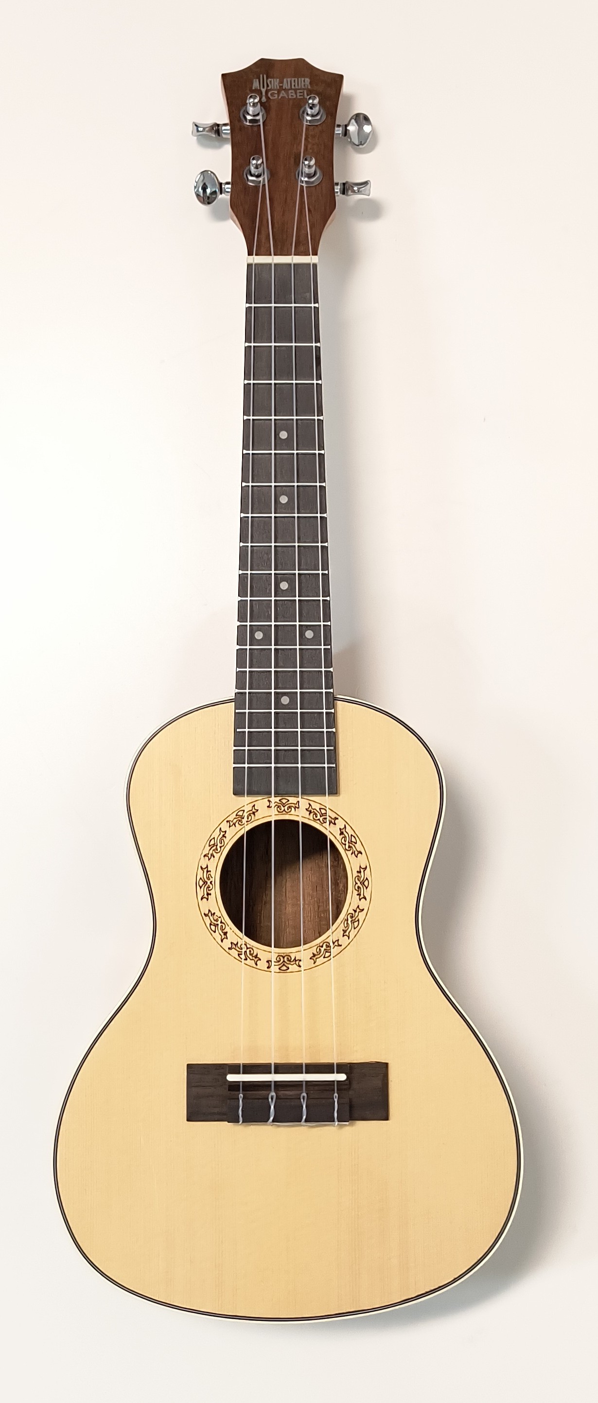 Ukulele Concert Hausmodell Fichte/ Akazie*