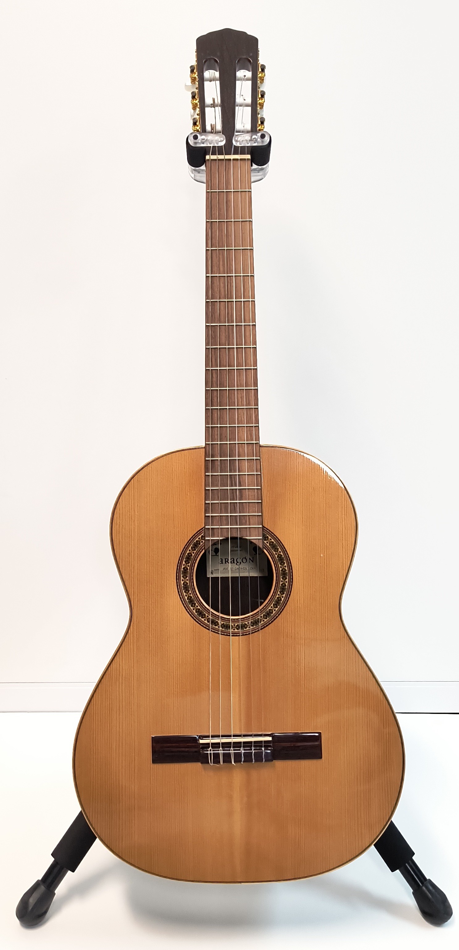 Aragon Konzertgitarre MA 10- Smoked Oak* Aragon Konzertgitarre MA 10- Smoked Oak*