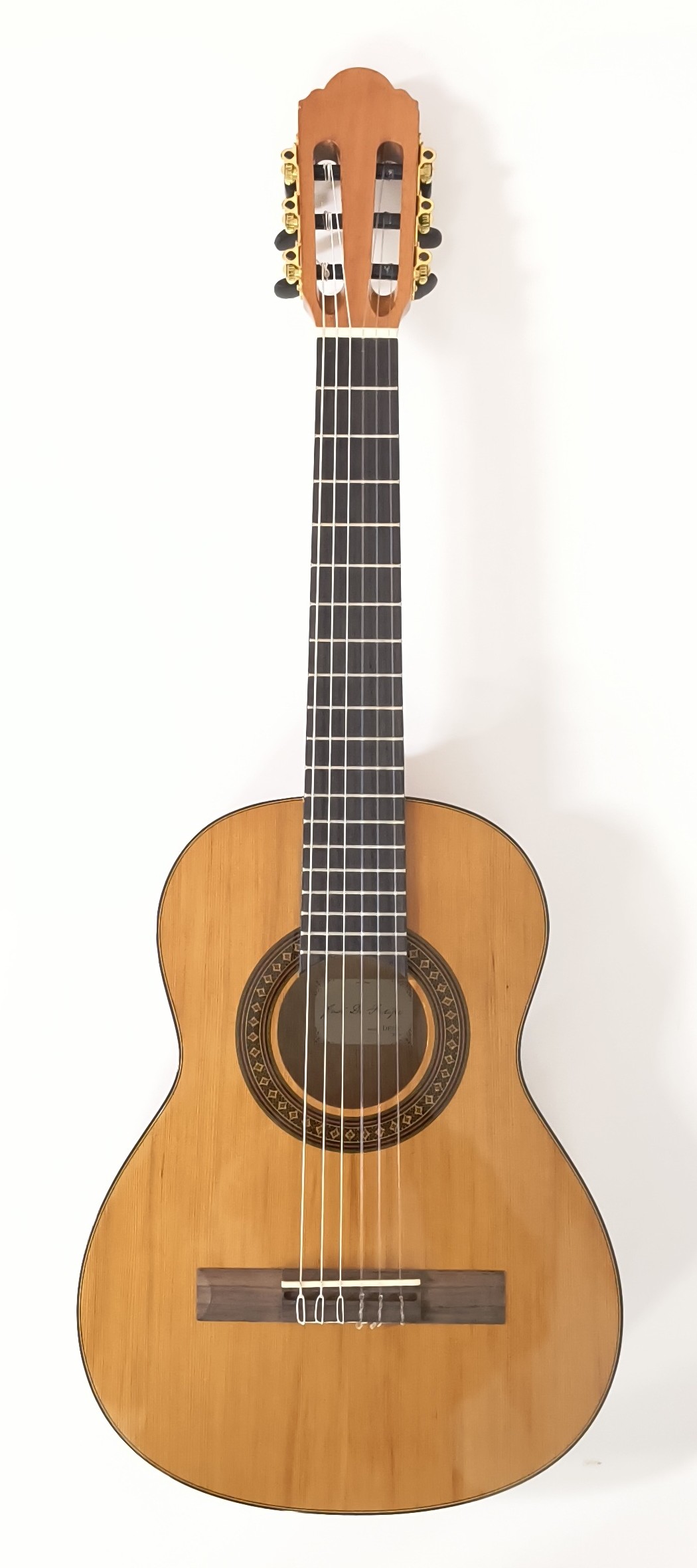 De Felipe Konzertgitarre  DF33C- Junior Zeder massiv, lack.* De Felipe Konzertgitarre  DF33C- Junior Zeder massiv, lack.*