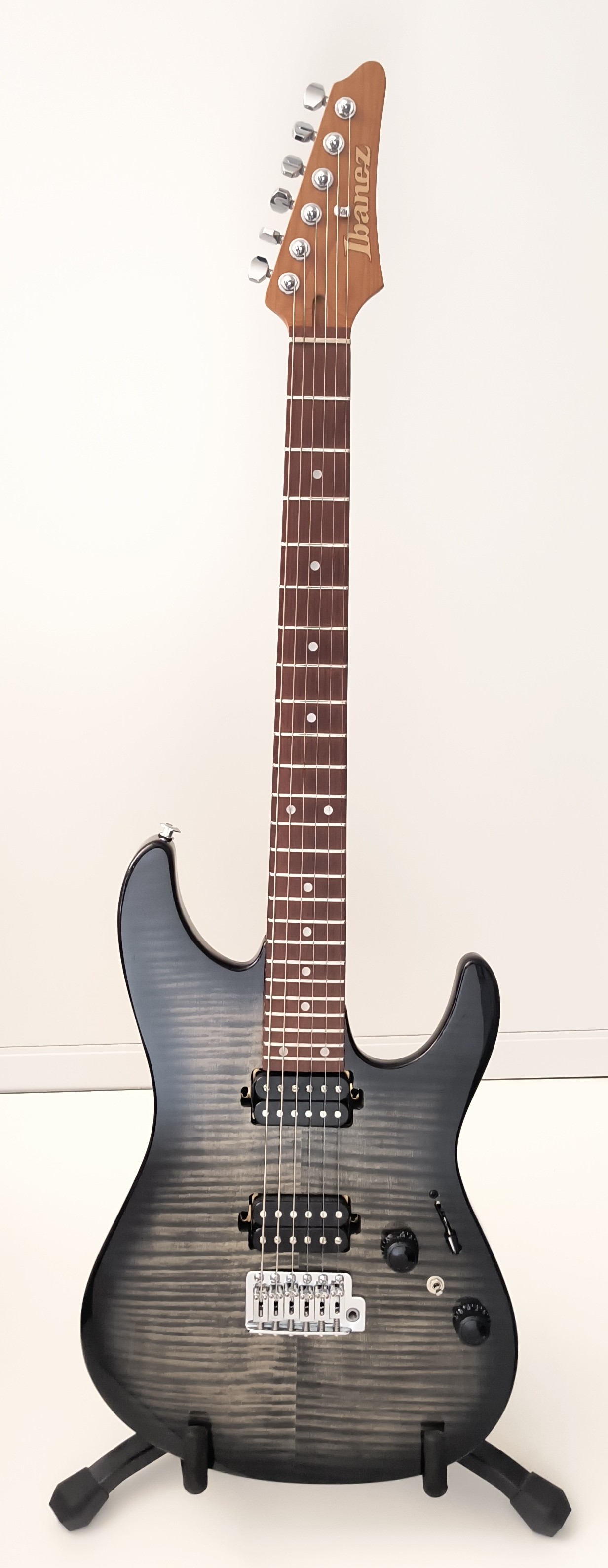 Ibanez E-Gitarre AZ24S1F-TKS trans black burst* Ibanez E-Gitarre AZ24S1F-TKS trans black burst*